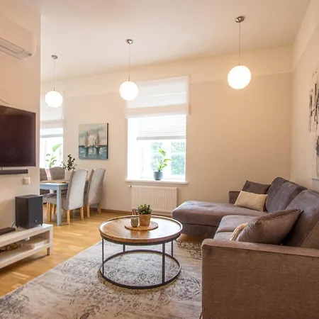 Lossi 32 Cozy * טרטו